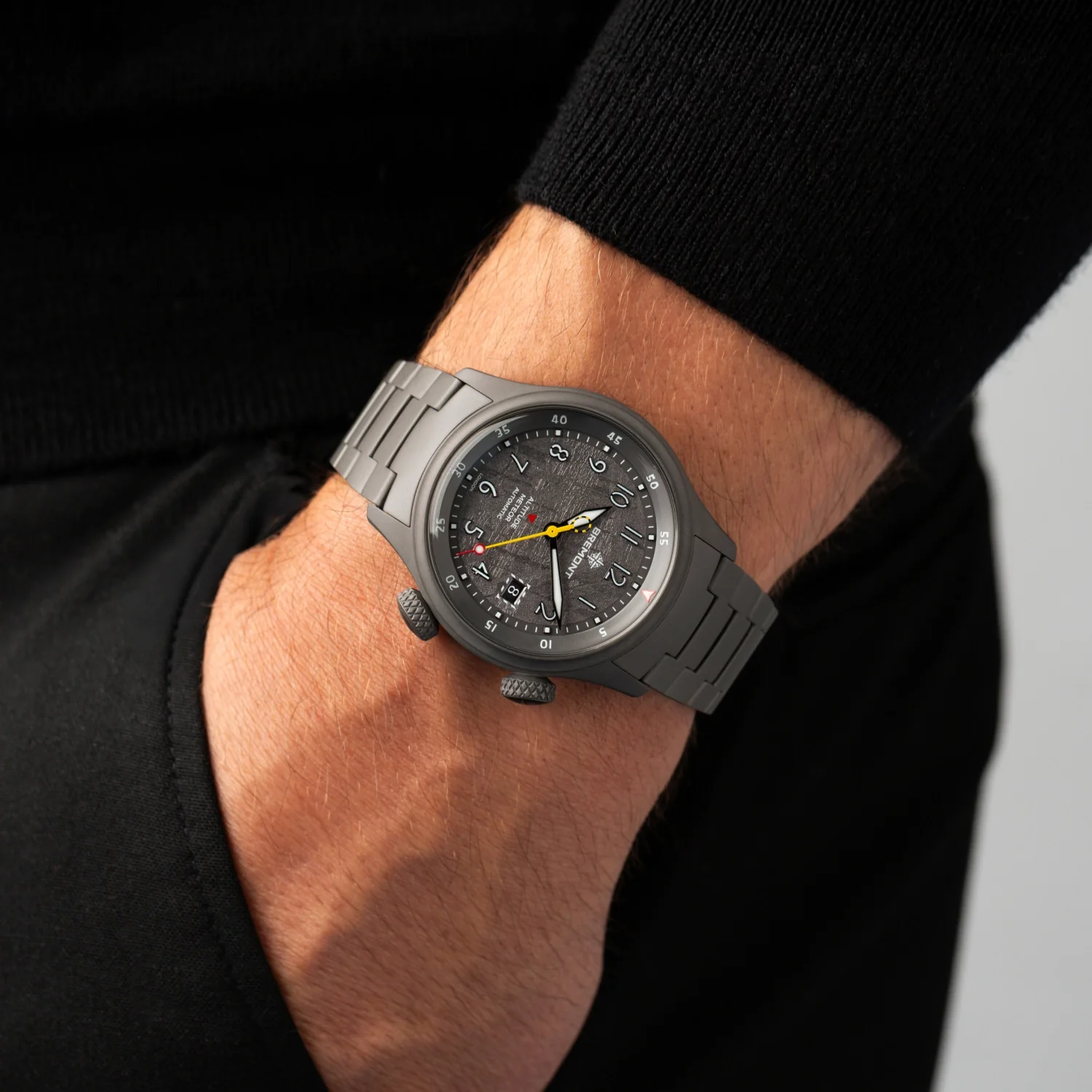 Altitude MB Meteor Stealth Grey - Image 3