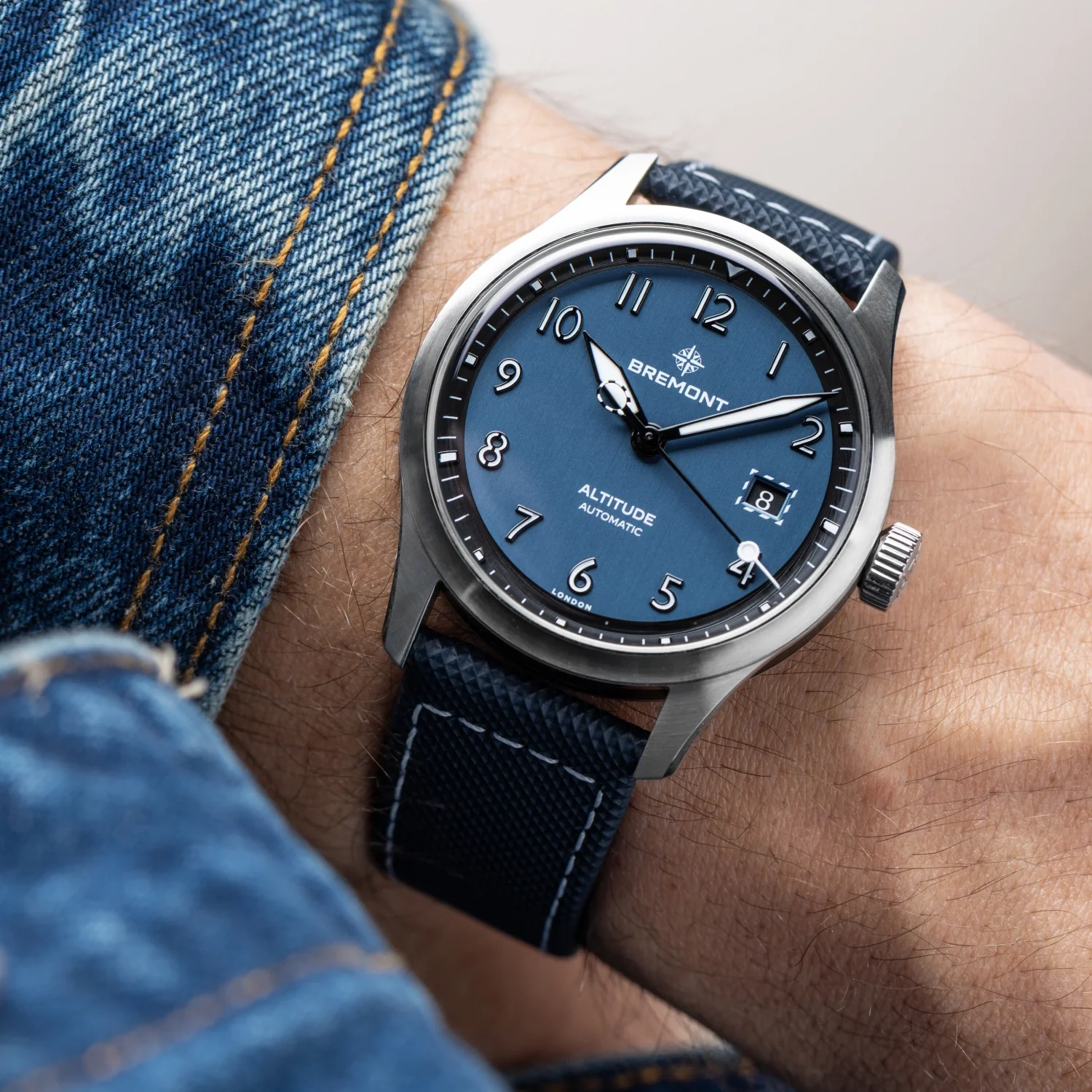 Altitude 39mm Blue Dial Leather Strap - Image 3