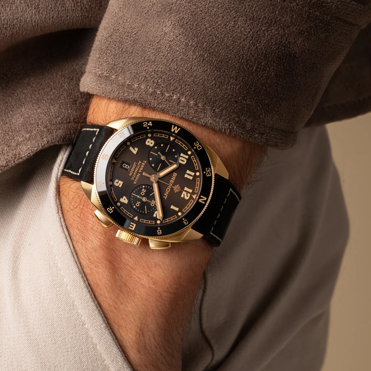 Terra Nova 42.5 Chronograph, Rose Gold - Image 6
