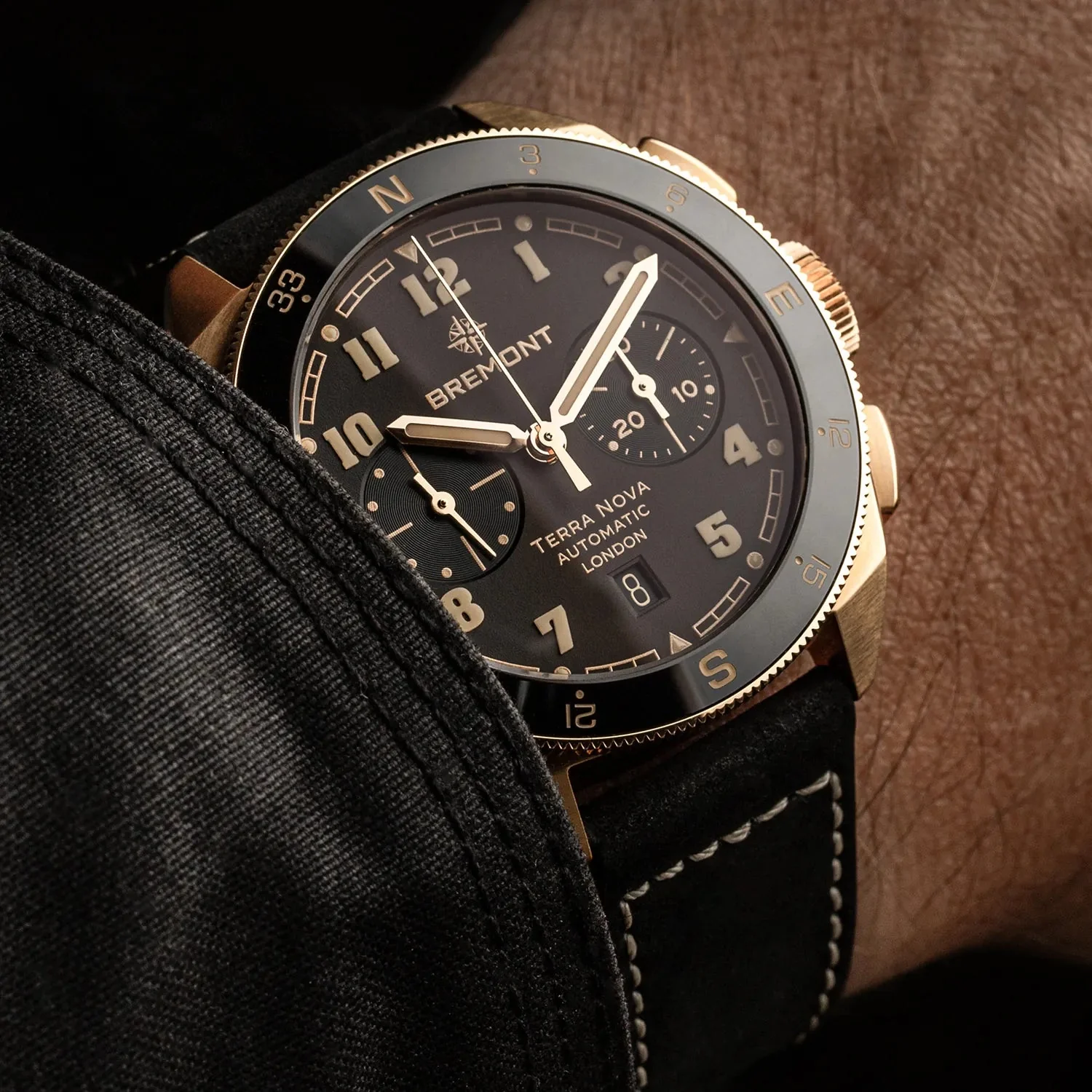 Terra Nova 42.5 Chronograph, Rose Gold - Image 7